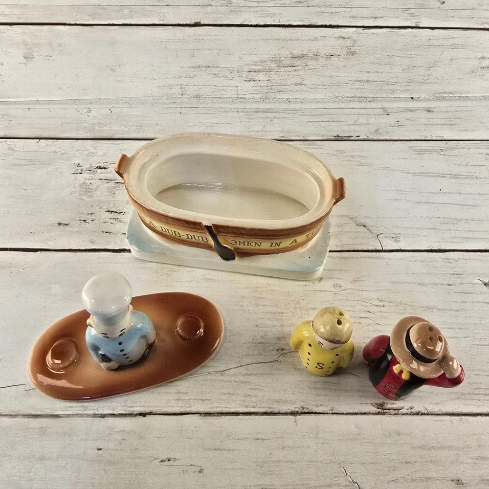 Vintage Enesco Rub-A-Dub-Dub 3 Men in a Tub Salt Pepper Shaker Set E3230 Ceramic